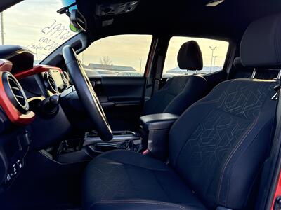 2017 Toyota Tacoma TRD Off-Road   - Photo 15 - South Sioux City, NE 68776