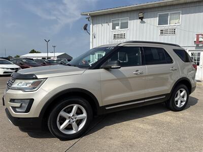 2017 Ford Explorer XLT   - Photo 2 - South Sioux City, NE 68776