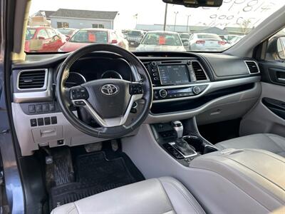 2015 Toyota Highlander XLE   - Photo 14 - South Sioux City, NE 68776