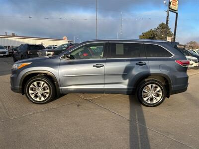 2015 Toyota Highlander XLE   - Photo 2 - South Sioux City, NE 68776