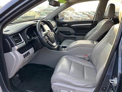 2015 Toyota Highlander XLE   - Photo 10 - South Sioux City, NE 68776