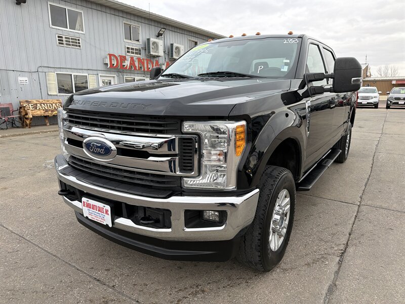 2017 Ford F-250 Super Duty XLT   - Photo 1 - South Sioux City, NE 68776