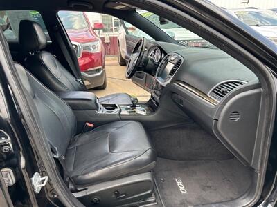 2013 Chrysler 300C   - Photo 17 - South Sioux City, NE 68776