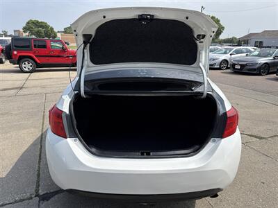 2017 Toyota Corolla XLE   - Photo 18 - South Sioux City, NE 68776