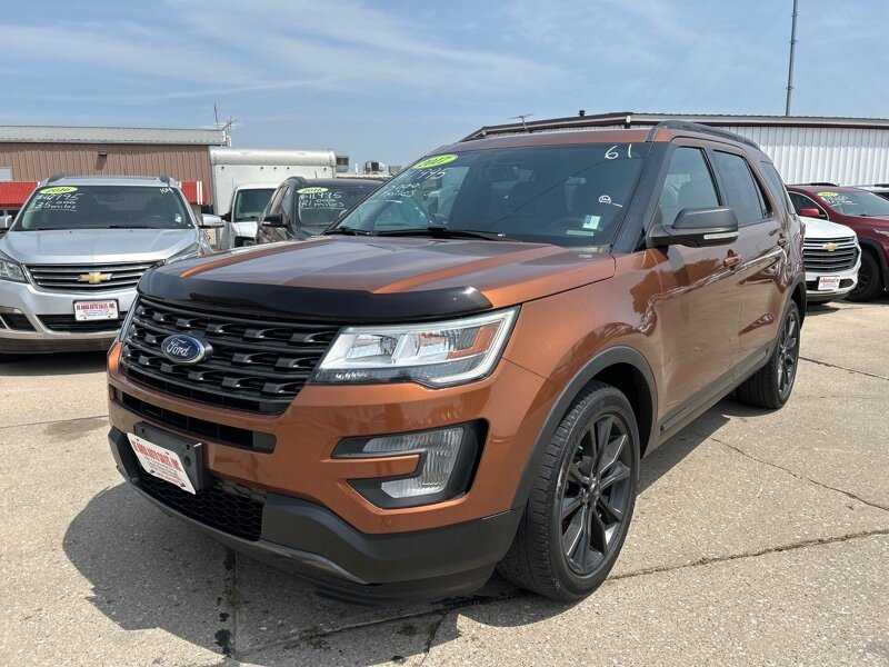 2017 Ford Explorer XLT - Photo 1 - South Sioux City, NE 68776