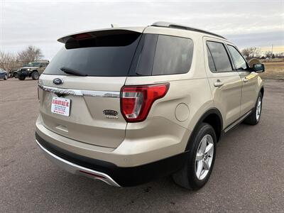 2017 Ford Explorer XLT   - Photo 6 - South Sioux City, NE 68776