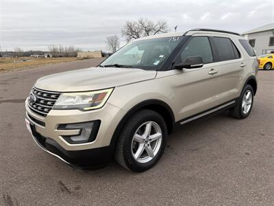 2017 Ford Explorer XLT   - Photo 2 - South Sioux City, NE 68776