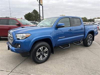 2016 Toyota Tacoma TRD Sport   - Photo 2 - South Sioux City, NE 68776