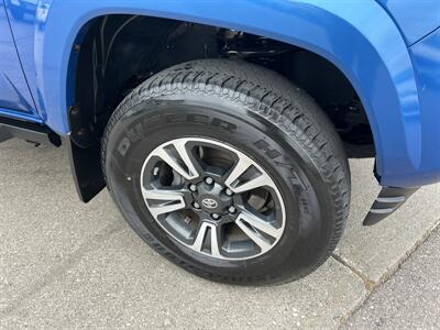2016 Toyota Tacoma TRD Sport   - Photo 10 - South Sioux City, NE 68776