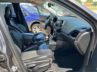 2019 Jeep Cherokee Trailhawk   - Photo 19 - South Sioux City, NE 68776
