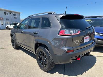 2019 Jeep Cherokee Trailhawk   - Photo 3 - South Sioux City, NE 68776