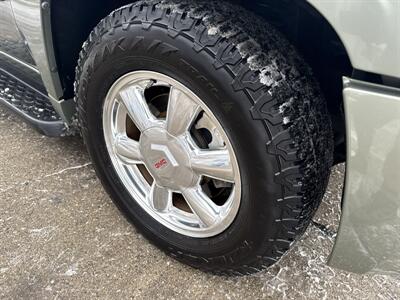 2004 GMC Envoy XL SLE   - Photo 13 - South Sioux City, NE 68776