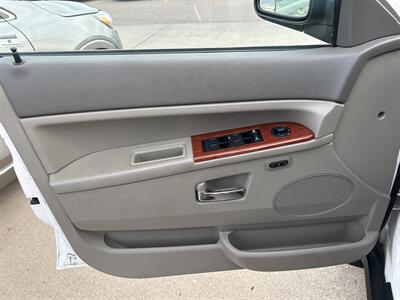 2005 Jeep Grand Cherokee Limited   - Photo 11 - South Sioux City, NE 68776