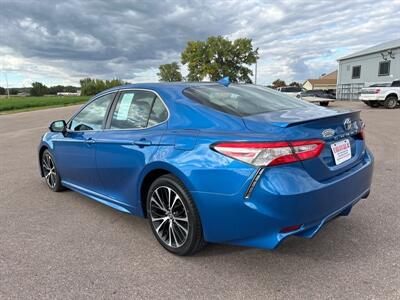2020 Toyota Camry SE   - Photo 3 - South Sioux City, NE 68776