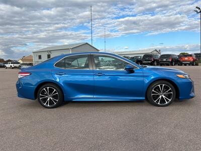 2020 Toyota Camry SE   - Photo 6 - South Sioux City, NE 68776