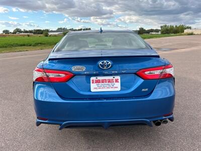 2020 Toyota Camry SE   - Photo 4 - South Sioux City, NE 68776