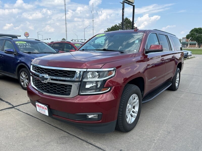 2020 Chevrolet Suburban LT - Photo 1 - South Sioux City, NE 68776
