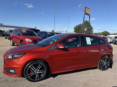 2018 Ford Focus ST   - Photo 2 - South Sioux City, NE 68776