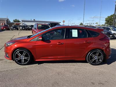 2018 Ford Focus ST   - Photo 3 - South Sioux City, NE 68776