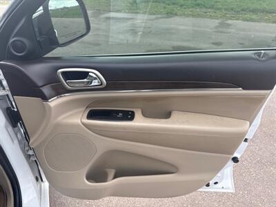 2014 Jeep Grand Cherokee Overland   - Photo 23 - South Sioux City, NE 68776