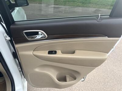 2014 Jeep Grand Cherokee Overland   - Photo 21 - South Sioux City, NE 68776