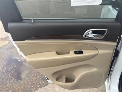 2014 Jeep Grand Cherokee Overland   - Photo 19 - South Sioux City, NE 68776