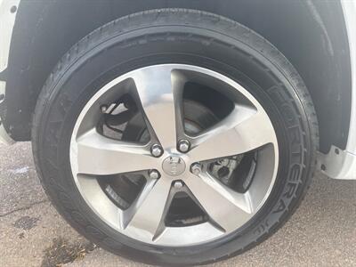 2014 Jeep Grand Cherokee Overland   - Photo 15 - South Sioux City, NE 68776