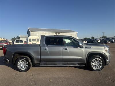 2021 GMC Sierra 1500 SLT   - Photo 9 - South Sioux City, NE 68776