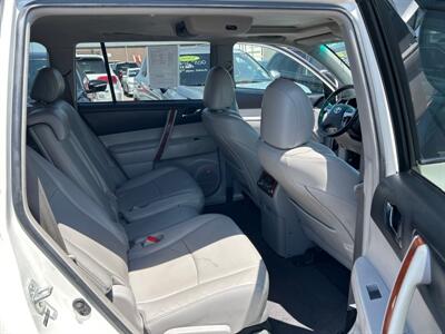 2013 Toyota Highlander 4WD V6 Limited   - Photo 19 - South Sioux City, NE 68776