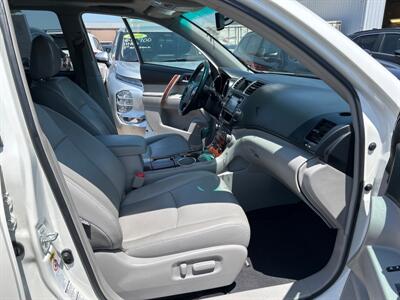 2013 Toyota Highlander 4WD V6 Limited   - Photo 21 - South Sioux City, NE 68776