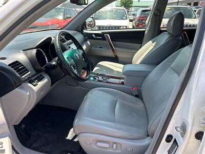 2013 Toyota Highlander 4WD V6 Limited   - Photo 10 - South Sioux City, NE 68776