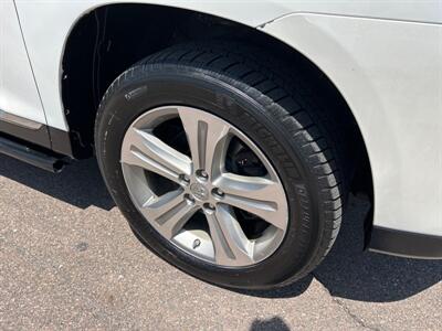 2013 Toyota Highlander 4WD V6 Limited   - Photo 9 - South Sioux City, NE 68776