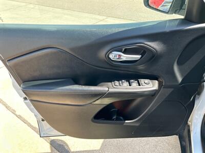 2014 Jeep Cherokee Limited   - Photo 11 - South Sioux City, NE 68776