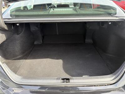 2019 Toyota Camry SE   - Photo 18 - South Sioux City, NE 68776