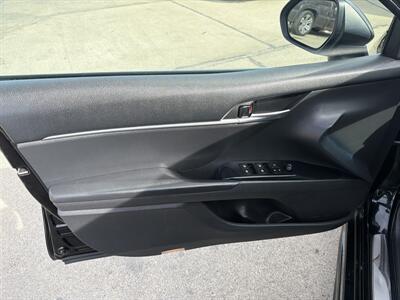 2019 Toyota Camry SE   - Photo 13 - South Sioux City, NE 68776
