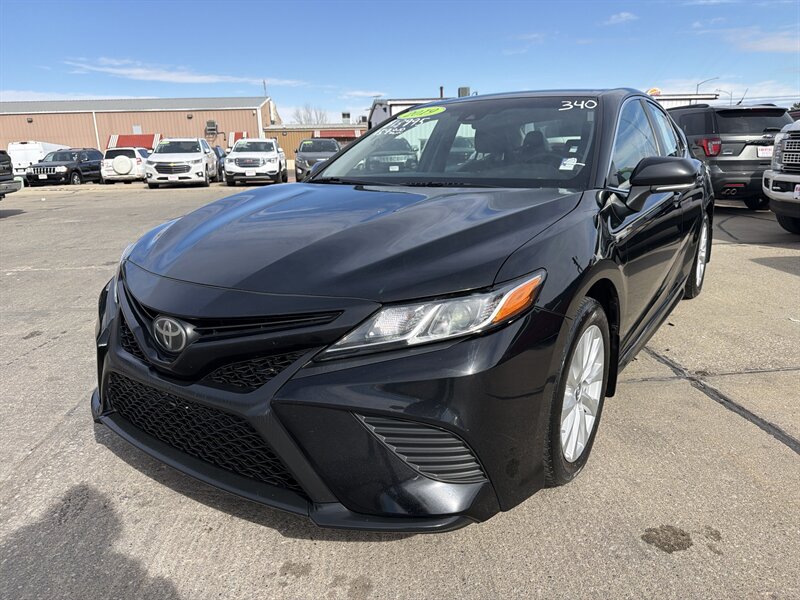 2019 Toyota Camry SE   - Photo 1 - South Sioux City, NE 68776