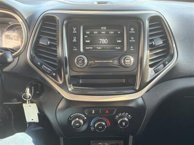 2016 Jeep Cherokee Sport   - Photo 21 - South Sioux City, NE 68776