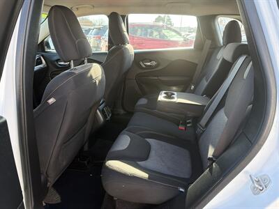 2016 Jeep Cherokee Sport   - Photo 13 - South Sioux City, NE 68776