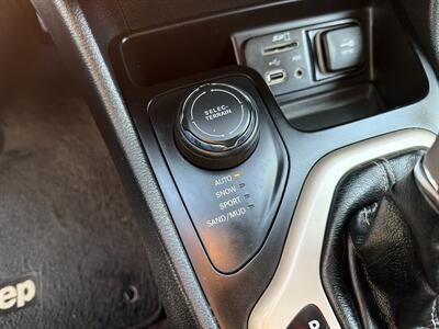 2016 Jeep Cherokee Sport   - Photo 24 - South Sioux City, NE 68776