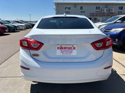 2017 Chevrolet Cruze Premier Auto   - Photo 4 - South Sioux City, NE 68776