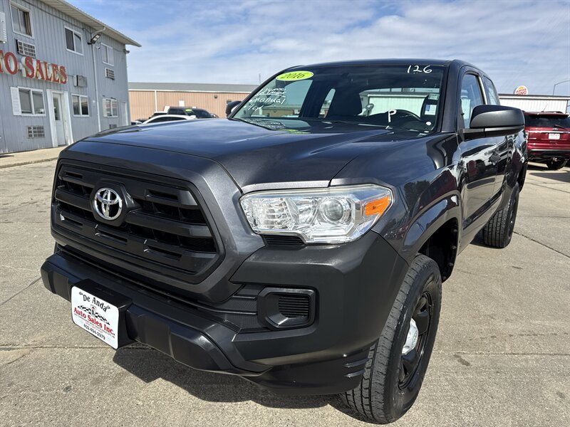 2016 Toyota Tacoma SR   - Photo 1 - South Sioux City, NE 68776