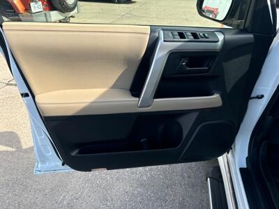 2012 Toyota 4Runner Limited   - Photo 15 - South Sioux City, NE 68776
