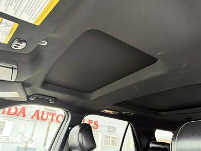 2017 Ford Explorer Platinum   - Photo 14 - South Sioux City, NE 68776