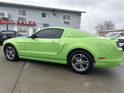 2014 Ford Mustang V6 Premium - Photo 4 - South Sioux City, NE 68776