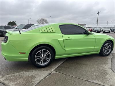 2014 Ford Mustang V6 Premium - Photo 8 - South Sioux City, NE 68776
