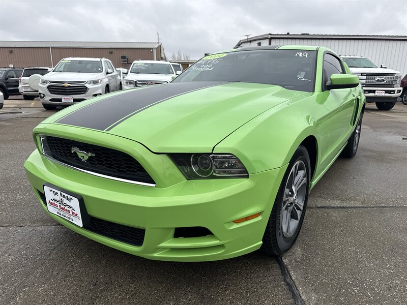 2014 Ford Mustang V6 Premium   - Photo 1 - South Sioux City, NE 68776