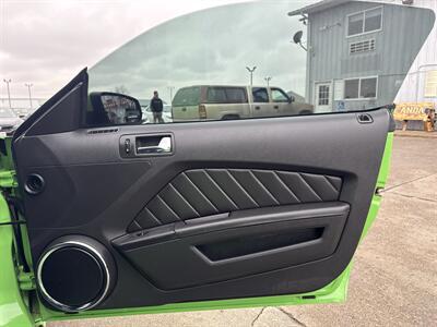 2014 Ford Mustang V6 Premium - Photo 19 - South Sioux City, NE 68776