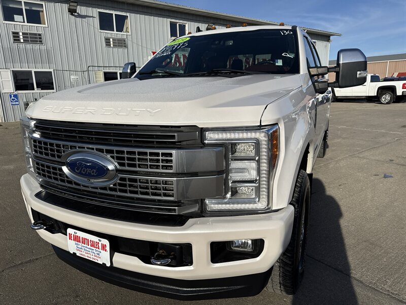 2019 Ford F-250 Super Duty Platinum   - Photo 1 - South Sioux City, NE 68776