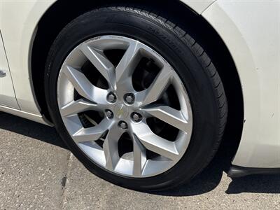 2014 Chevrolet Impala LTZ   - Photo 13 - South Sioux City, NE 68776