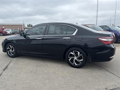 2017 Honda Accord LX   - Photo 4 - South Sioux City, NE 68776